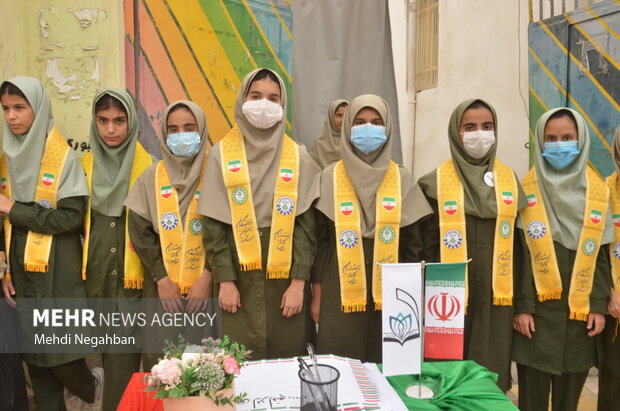 برگزاری راهپیمایی پرشور ۱۳ آبان با وجود آلودگی هوا در رودان