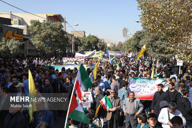 راهپیمایی ۱۳ آبان در اراک