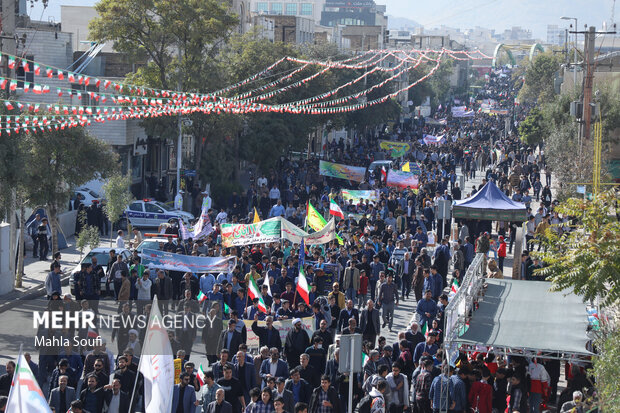 راهپیمایی ۱۳ آبان در اراک