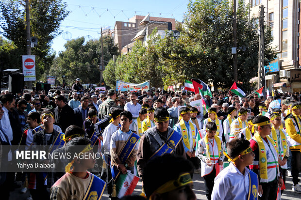 راهپیمایی ۱۳ آبان در کرمانشاه