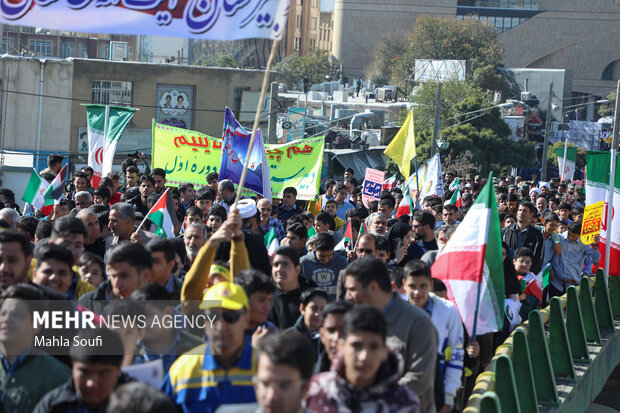 راهپیمایی ۱۳ آبان در اراک