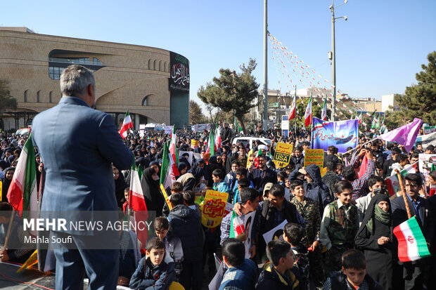 راهپیمایی ۱۳ آبان در اراک