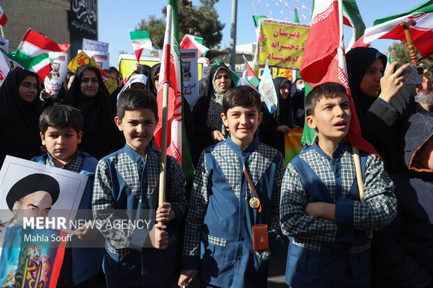 راهپیمایی ۱۳ آبان در اراک