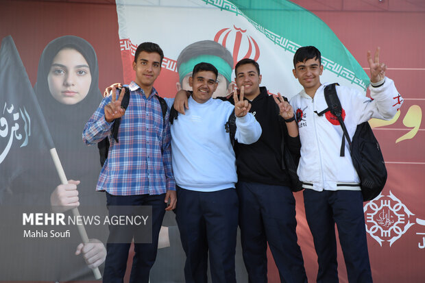 راهپیمایی ۱۳ آبان در اراک