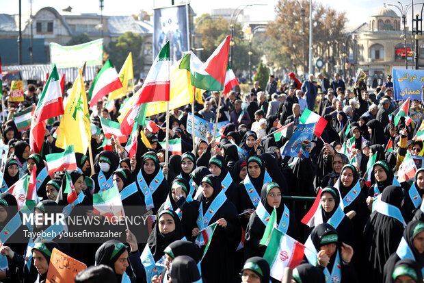 اجتماع یوم الله ۱۳ آبان  در همدان