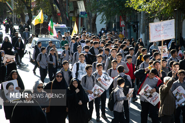 راهپیمایی یوم الله ۱۳ آبان در گرگان