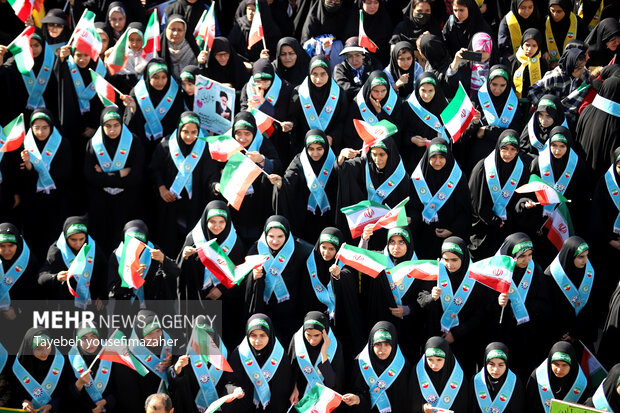 اجتماع یوم الله ۱۳ آبان  در همدان