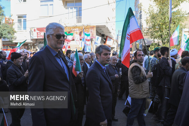 راهپیمایی 13 آبان در زنجان