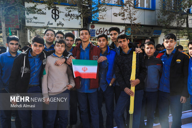 راهپیمایی 13 آبان در زنجان