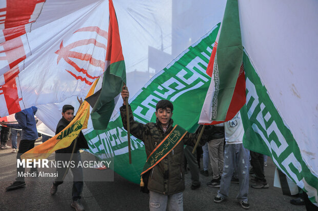 راهپیمایی 13 آبان در زنجان