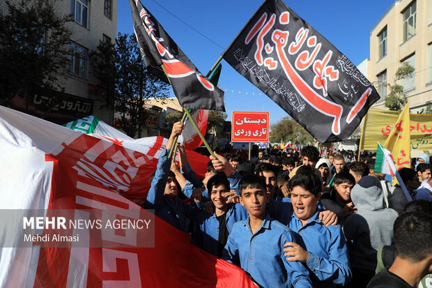 راهپیمایی 13 آبان در زنجان
