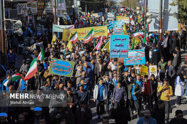 راهپیمایی 13 آبان در زنجان