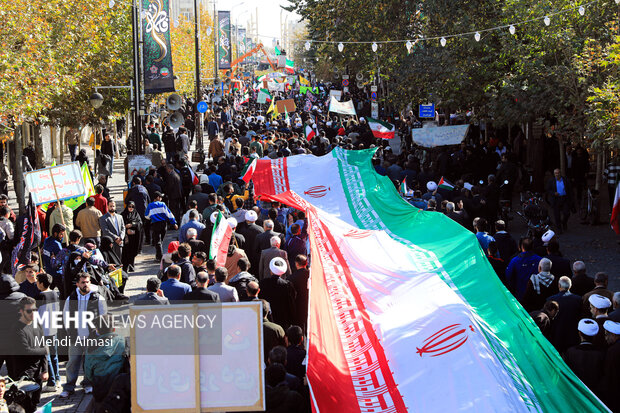 راهپیمایی 13 آبان در زنجان