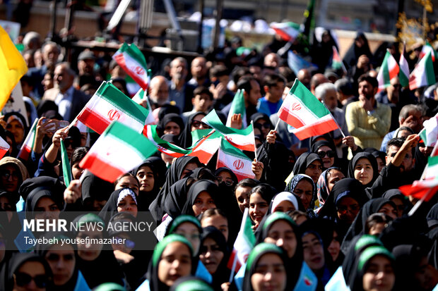 اجتماع یوم الله ۱۳ آبان  در همدان