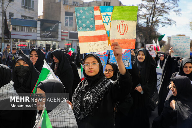 راهپیمایی 13 آبان در اردبیل