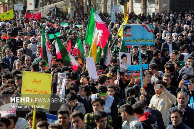 راهپیمایی 13 آبان در اردبیل