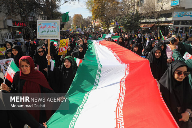 راهپیمایی 13 آبان در اردبیل