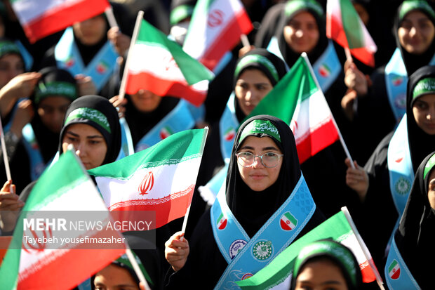 اجتماع یوم الله ۱۳ آبان  در همدان