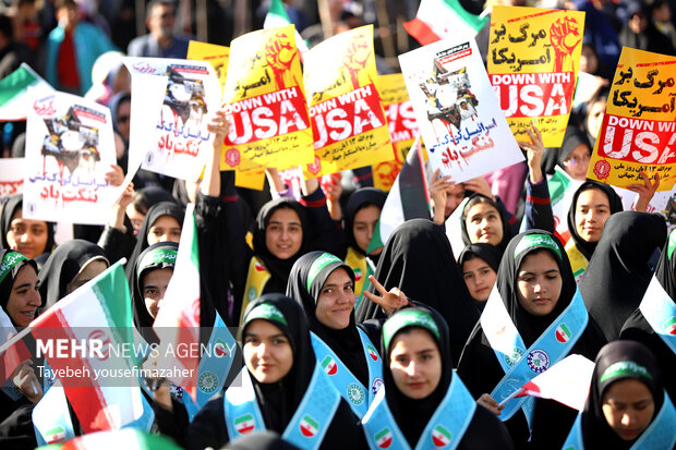 اجتماع یوم الله ۱۳ آبان  در همدان