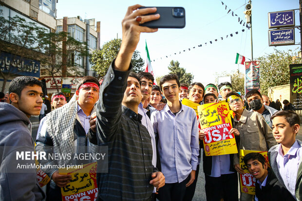 راهپیمایی ۱۳ آبان در قم