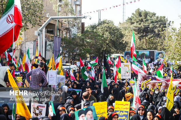 راهپیمایی ۱۳ آبان در قم