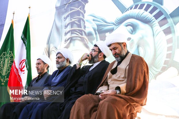 راهپیمایی یوم الله ۱۳ آبان در بجنورد