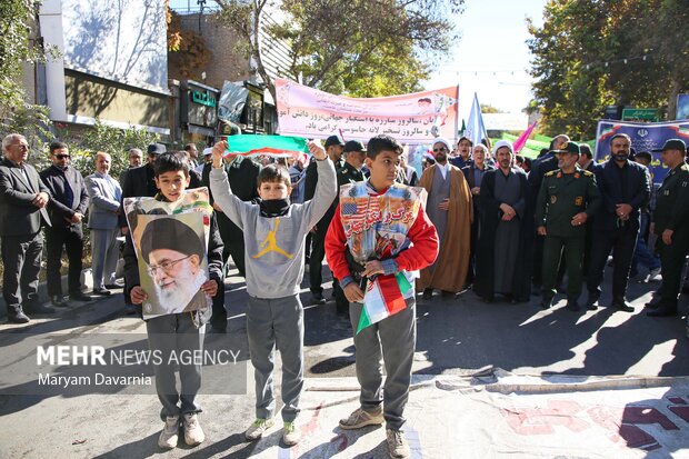 راهپیمایی یوم الله ۱۳ آبان در بجنورد