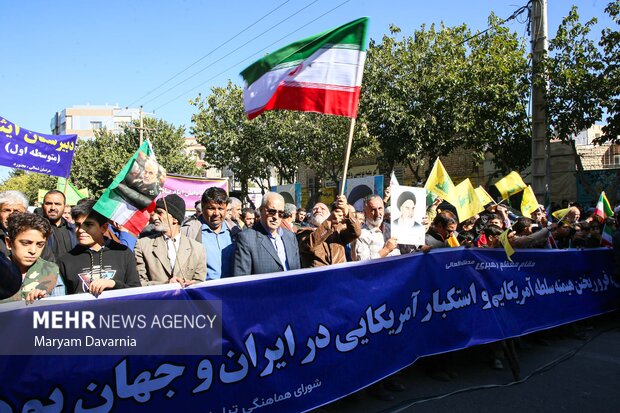 راهپیمایی یوم الله ۱۳ آبان در بجنورد