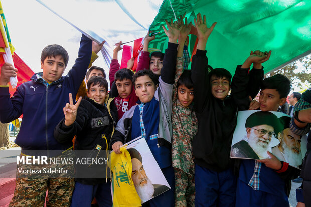 راهپیمایی 13 آبان در شهرکرد