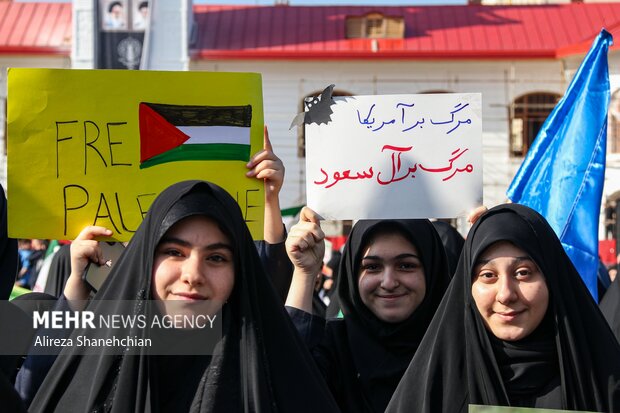 راهپیمایی یوم الله ۱۳ آبان در رشت