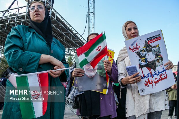 راهپیمایی یوم الله ۱۳ آبان در رشت