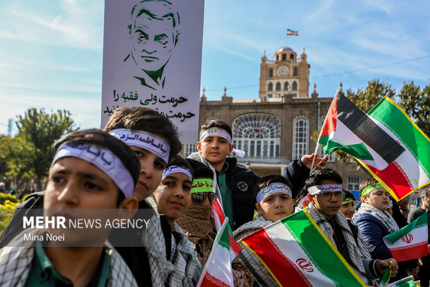 راهپیمایی ۱۳ آبان در تبریز
