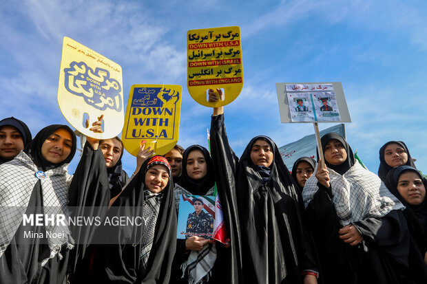 راهپیمایی ۱۳ آبان در تبریز