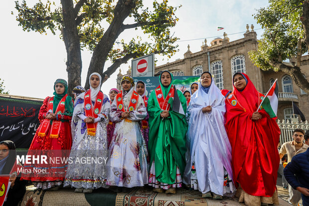 راهپیمایی ۱۳ آبان در تبریز