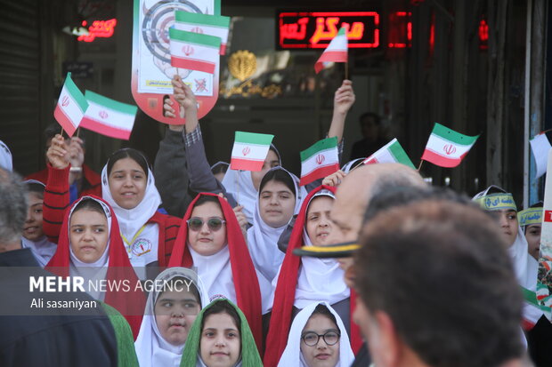 راهپیمایی یم الله ۱۳ ابان در استارا