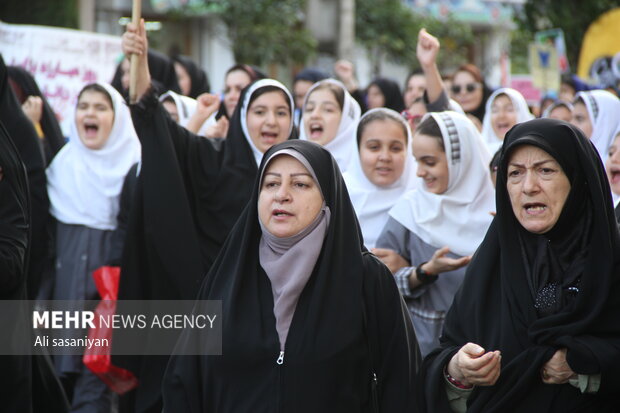 راهپیمایی یم الله ۱۳ ابان در استارا