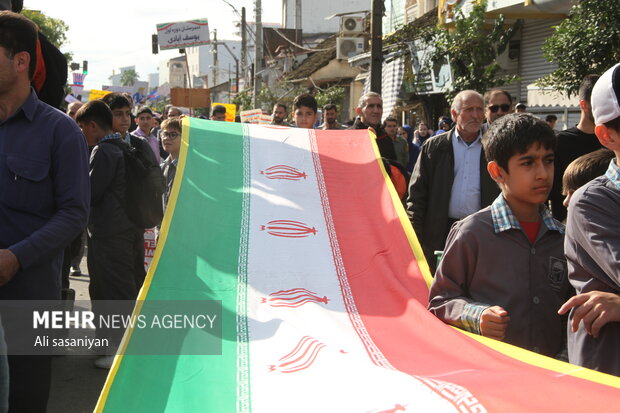 راهپیمایی یم الله ۱۳ ابان در استارا