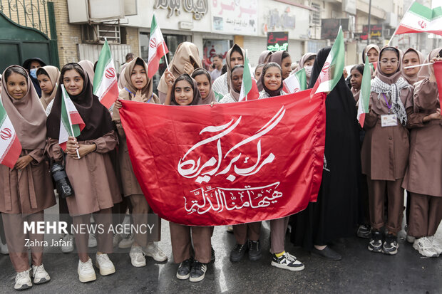 راهپیمایی ۱۳ آبان در بندرعباس