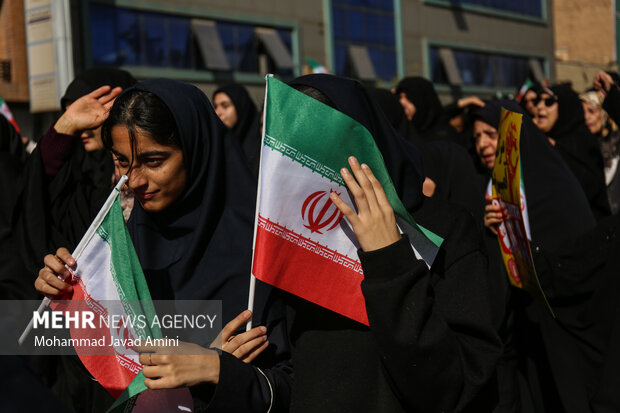 راهپیمایی ۱۳آبان در قزوین