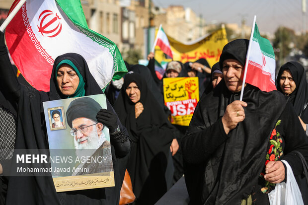 راهپیمایی ۱۳آبان در قزوین