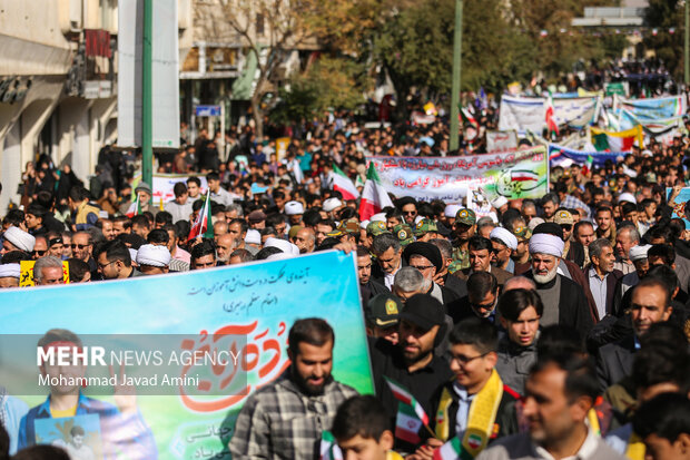 راهپیمایی ۱۳آبان در قزوین