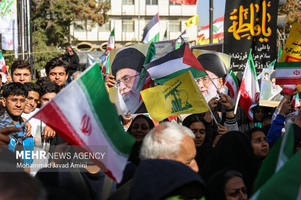 راهپیمایی ۱۳آبان در قزوین