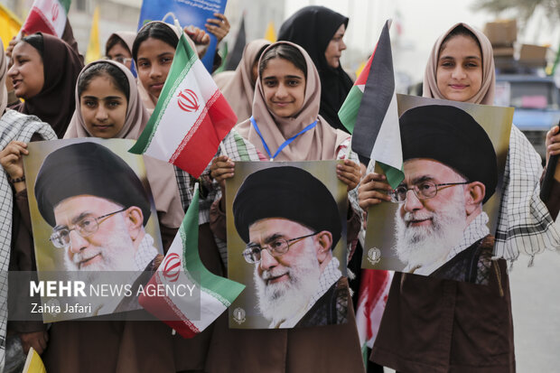 راهپیمایی ۱۳ آبان در بندرعباس