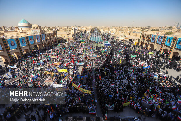 راهپیمایی یوم الله ۱۳ آبان در یزد