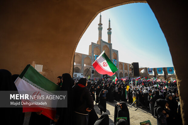 راهپیمایی یوم الله ۱۳ آبان در یزد