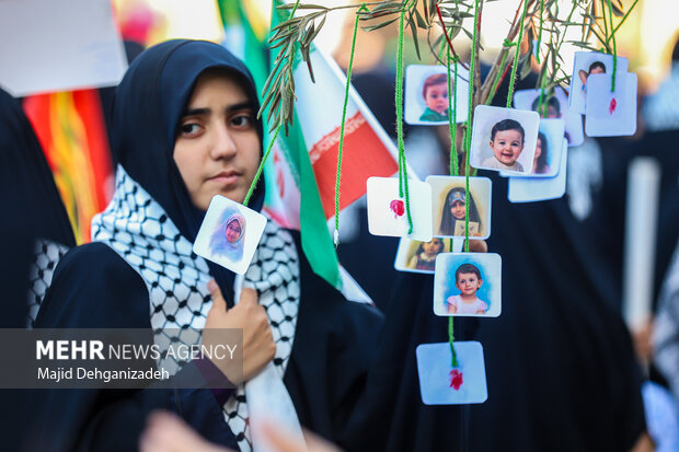 راهپیمایی یوم الله ۱۳ آبان در یزد