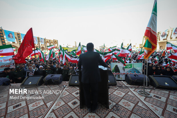 راهپیمایی یوم الله ۱۳ آبان در یزد