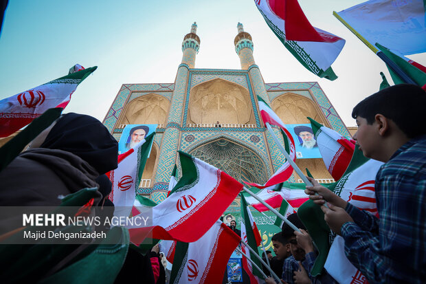 راهپیمایی یوم الله ۱۳ آبان در یزد