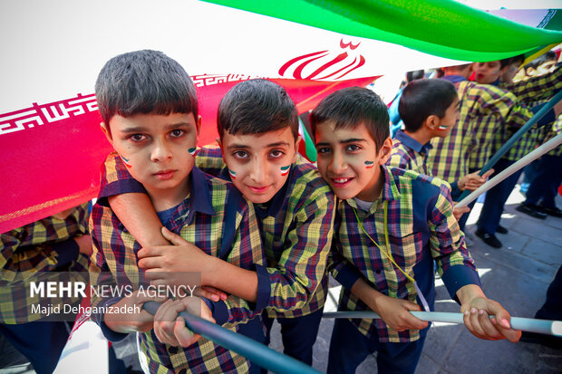 راهپیمایی یوم الله ۱۳ آبان در یزد