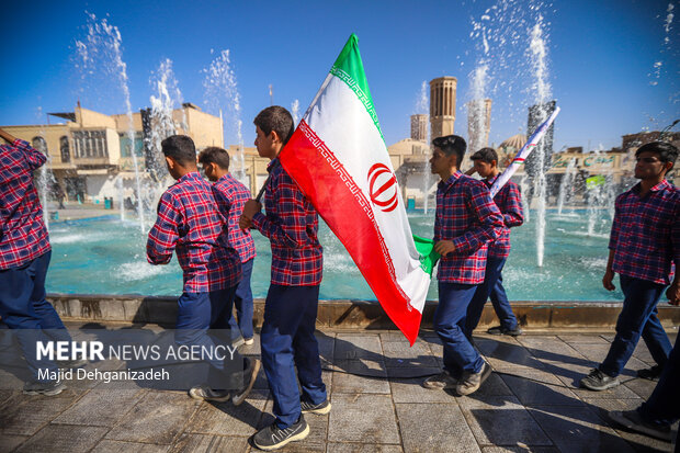 راهپیمایی یوم الله ۱۳ آبان در یزد